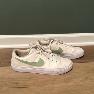 Women’s Nike Sneakers